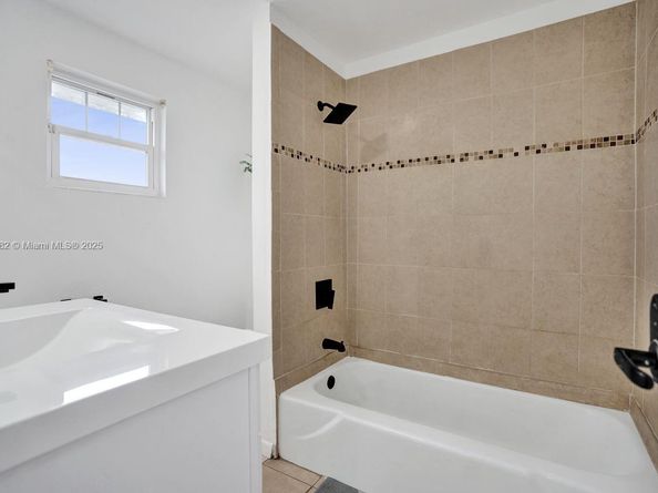 1659 40th St, West Palm Beach FL 33407