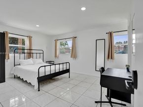 1659 40th St, West Palm Beach FL 33407