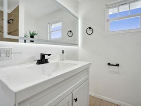 1659 40th St, West Palm Beach FL 33407