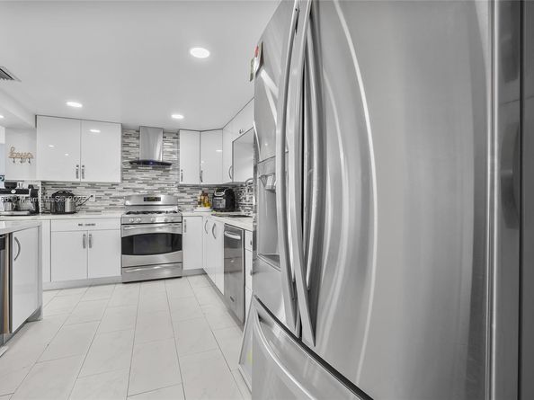 709 NW 14th St, Homestead FL 33030