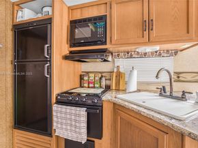 709 NW 14th St, Homestead FL 33030