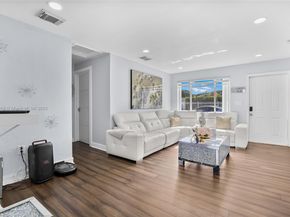 709 NW 14th St, Homestead FL 33030