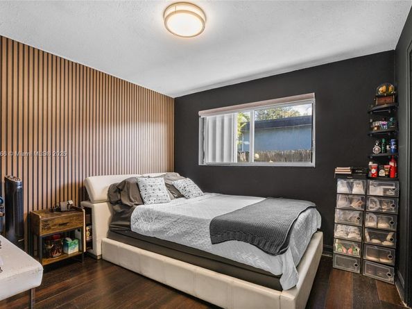 709 NW 14th St, Homestead FL 33030