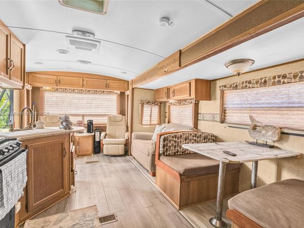 709 NW 14th St, Homestead FL 33030