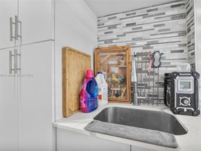 709 NW 14th St, Homestead FL 33030