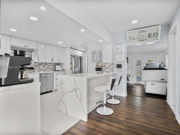 709 NW 14th St, Homestead FL 33030