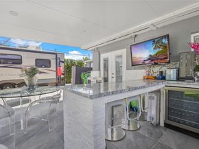 709 NW 14th St, Homestead FL 33030