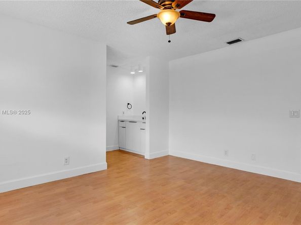6460 NW 170th Ter 0, Hialeah FL 33015