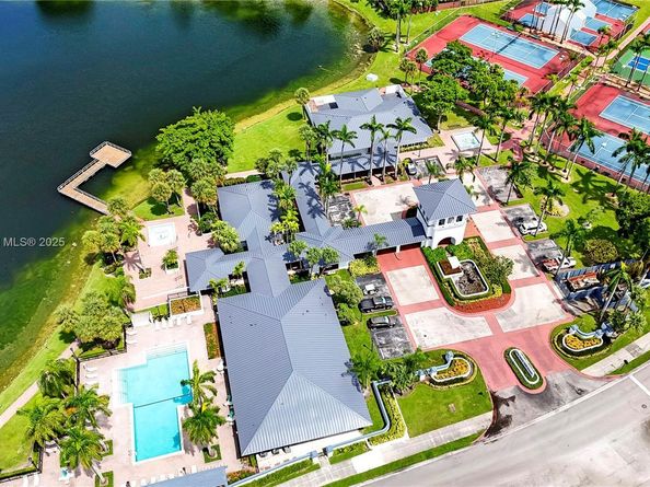 6460 NW 170th Ter 0, Hialeah FL 33015