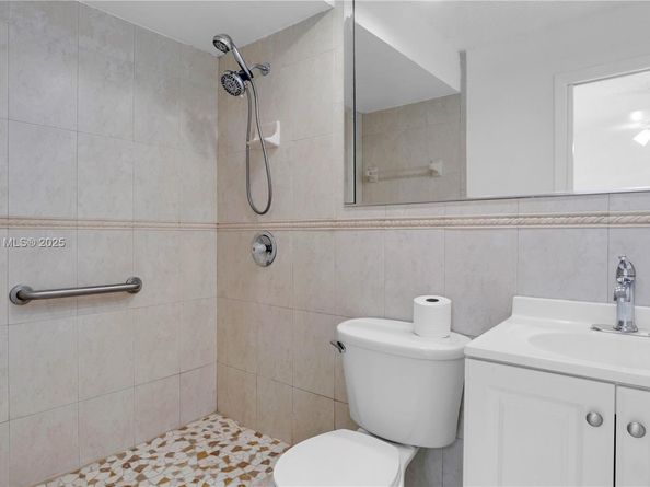 6460 NW 170th Ter 0, Hialeah FL 33015