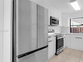 6460 NW 170th Ter 0, Hialeah FL 33015
