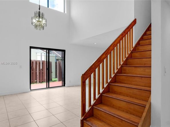 6460 NW 170th Ter 0, Hialeah FL 33015