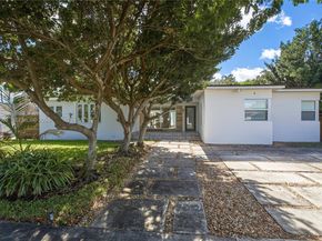 1106 NE 86th St, Miami FL 33138