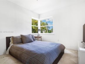 1106 NE 86th St, Miami FL 33138