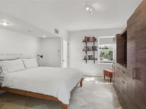 1106 NE 86th St, Miami FL 33138