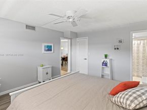 9523 S Hollybrook Lake Dr 21307, Pembroke Pines FL 33025