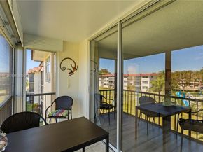 9523 S Hollybrook Lake Dr 21307, Pembroke Pines FL 33025