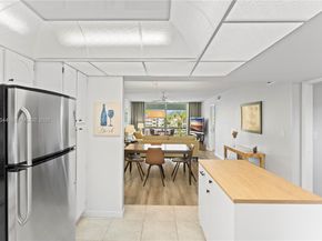 9523 S Hollybrook Lake Dr 21307, Pembroke Pines FL 33025