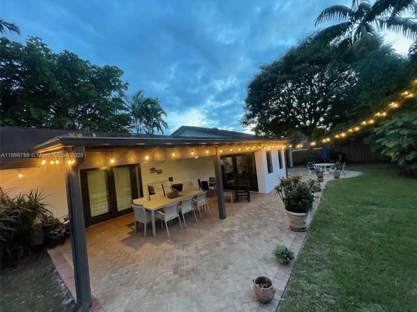 11471 SW 105th Ter, Miami FL 33176
