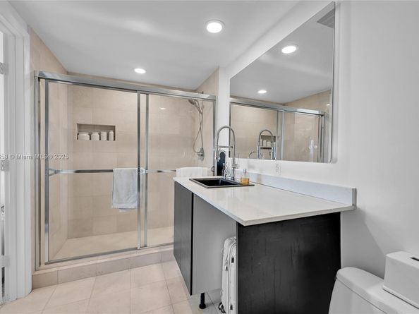 1800 S Ocean Dr 207, Hallandale Beach FL 33009