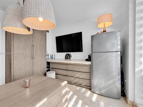 1800 S Ocean Dr 207, Hallandale Beach FL 33009