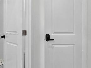 245 NE 175th St, North Miami Beach FL 33162