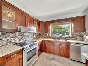 2293 NE 122nd St 2293, North Miami FL 33181