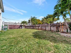 2293 NE 122nd St 2293, North Miami FL 33181