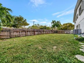 2293 NE 122nd St 2293, North Miami FL 33181