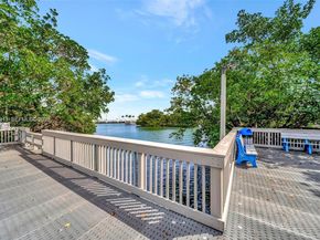 2293 NE 122nd St 2293, North Miami FL 33181