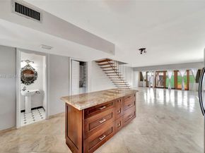 2293 NE 122nd St 2293, North Miami FL 33181
