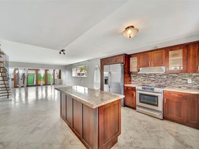 2293 NE 122nd St 2293, North Miami FL 33181
