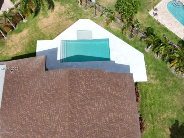 842 W Coco Plum Cir, Plantation FL 33324