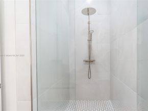 842 W Coco Plum Cir, Plantation FL 33324