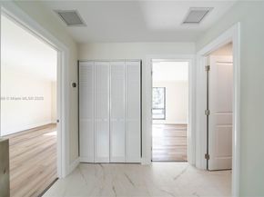 842 W Coco Plum Cir, Plantation FL 33324