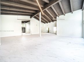 842 W Coco Plum Cir, Plantation FL 33324