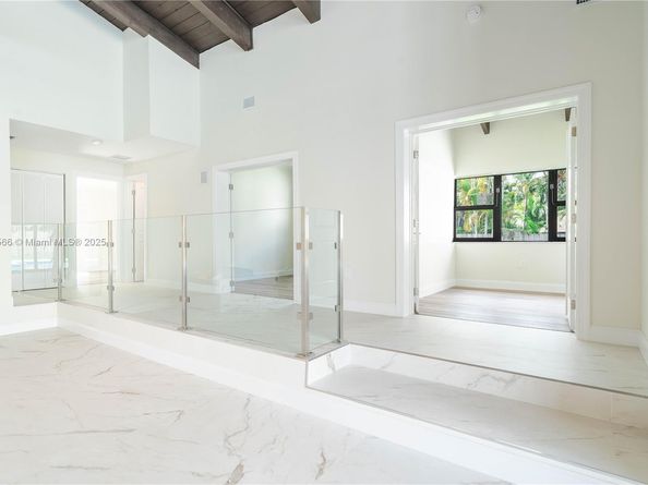 842 W Coco Plum Cir, Plantation FL 33324