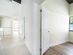 842 W Coco Plum Cir, Plantation FL 33324