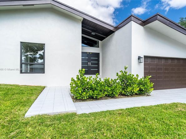 842 W Coco Plum Cir, Plantation FL 33324