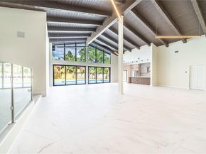 842 W Coco Plum Cir, Plantation FL 33324