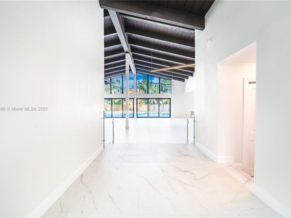 842 W Coco Plum Cir, Plantation FL 33324