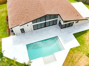 842 W Coco Plum Cir, Plantation FL 33324