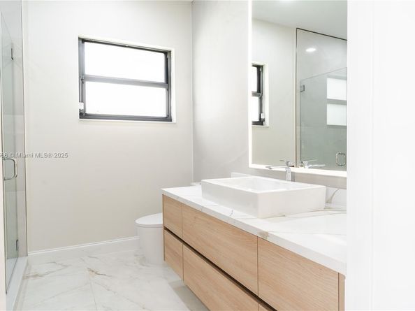 842 W Coco Plum Cir, Plantation FL 33324