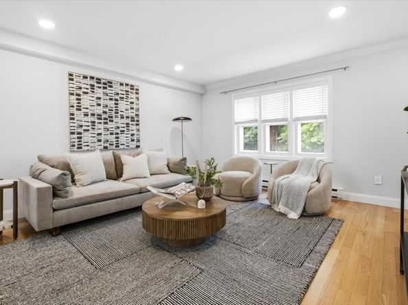 75 Bolton St 75, Boston MA 02127