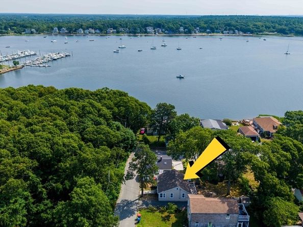 6 Pinehurst Dr, Wareham MA 02571