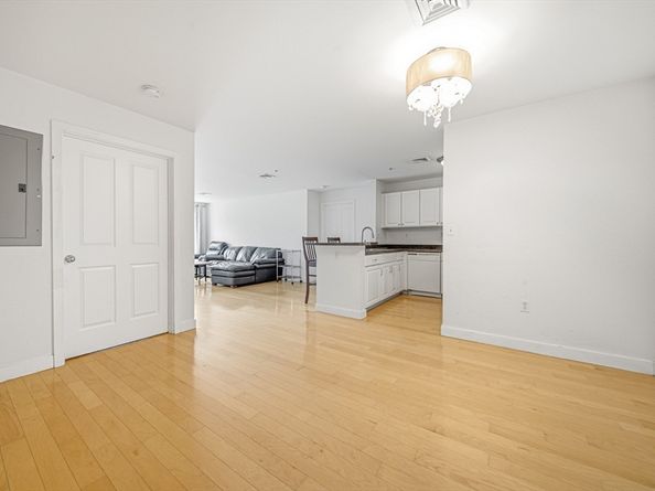 30 Franklin St 312, Malden MA 02148