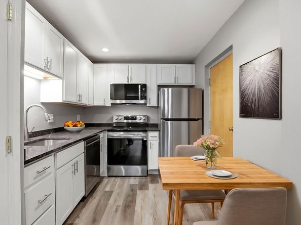 326 Broadway 6, Somerville MA 02145