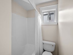 33 Essex St 1, Salem MA 01970