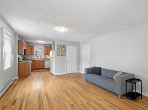 33 Essex St 1, Salem MA 01970