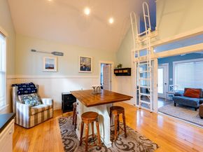 14 Whispering Pines Rd 14, Westford MA 01886